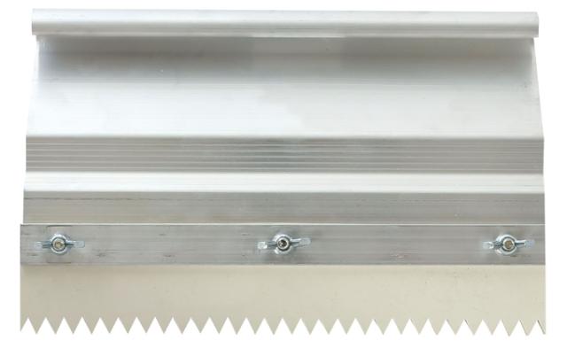 Håndskraber til takkede gummiblade 26 cm bred